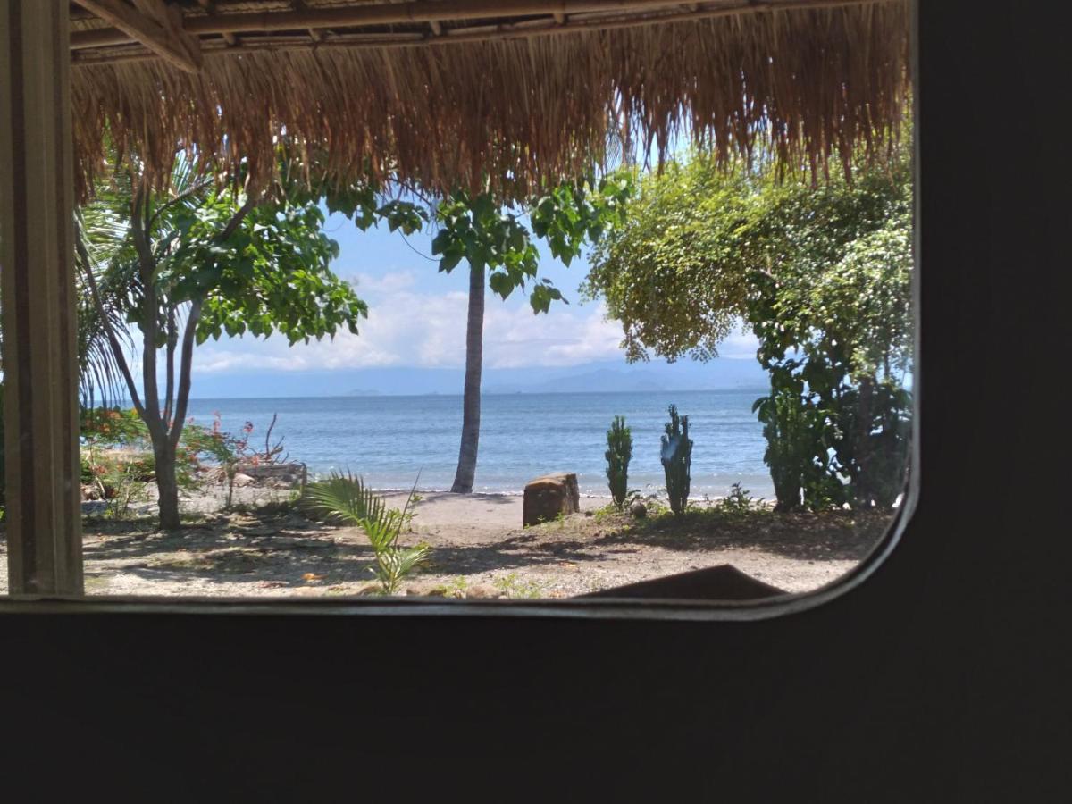 East Lombok Dive Hotel - 3 Private Rooms On The Beach Labuhan Pandan المظهر الخارجي الصورة