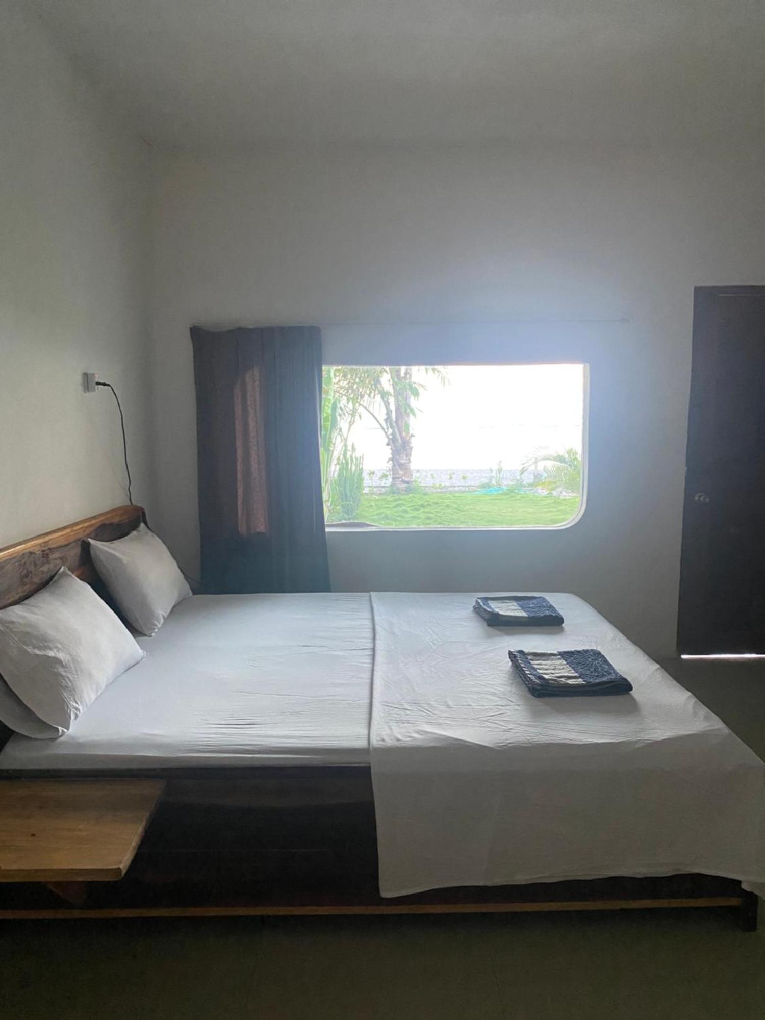 East Lombok Dive Hotel - 3 Private Rooms On The Beach Labuhan Pandan المظهر الخارجي الصورة