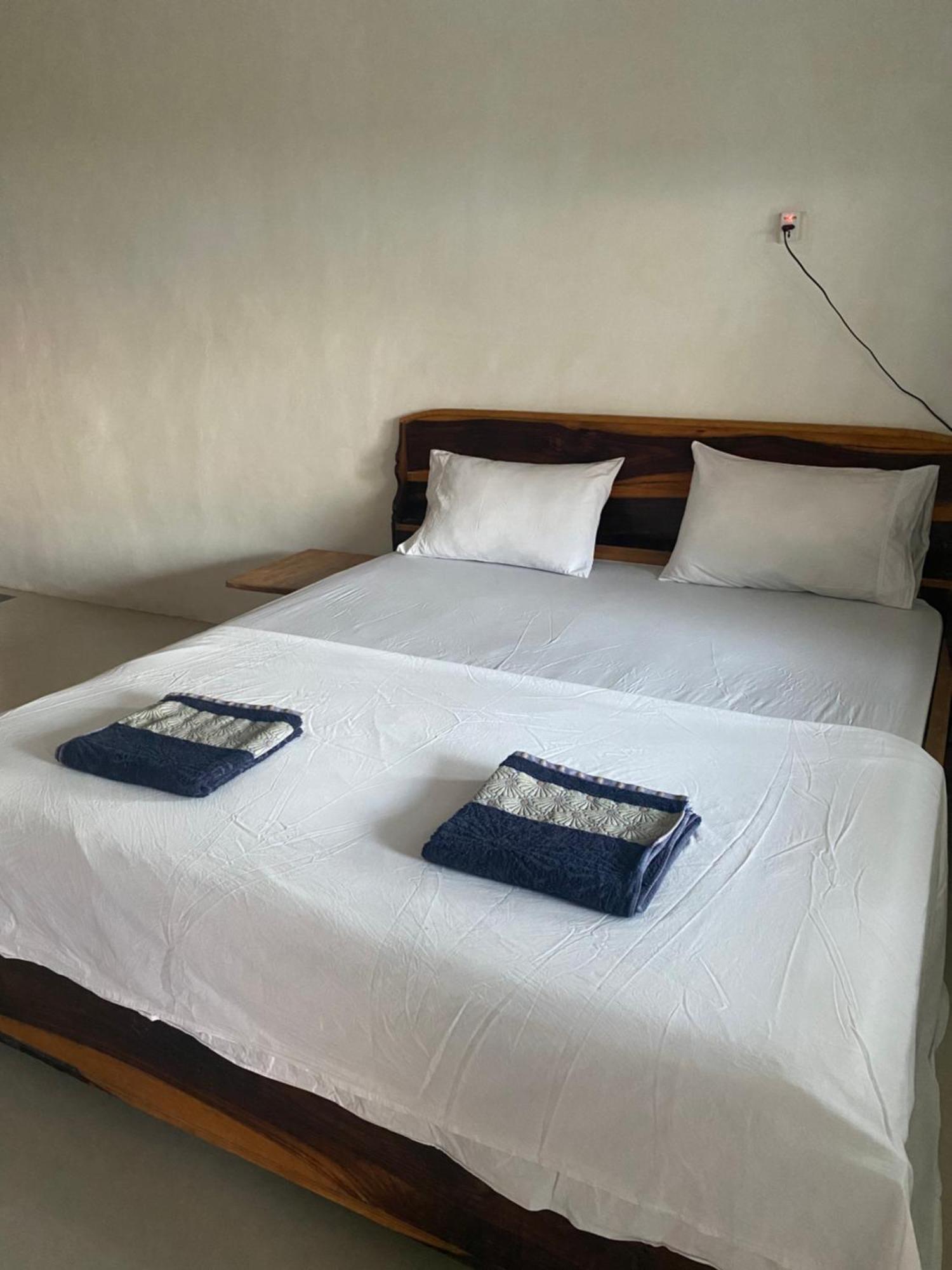 East Lombok Dive Hotel - 3 Private Rooms On The Beach Labuhan Pandan المظهر الخارجي الصورة