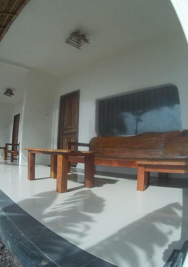 East Lombok Dive Hotel - 3 Private Rooms On The Beach Labuhan Pandan المظهر الخارجي الصورة